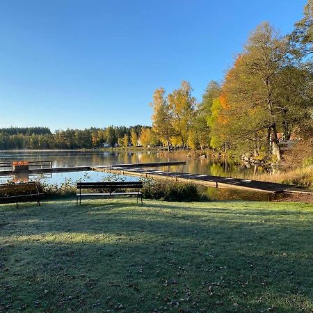 Vacker Hus I Naturen Fröseke Exteriér fotografie