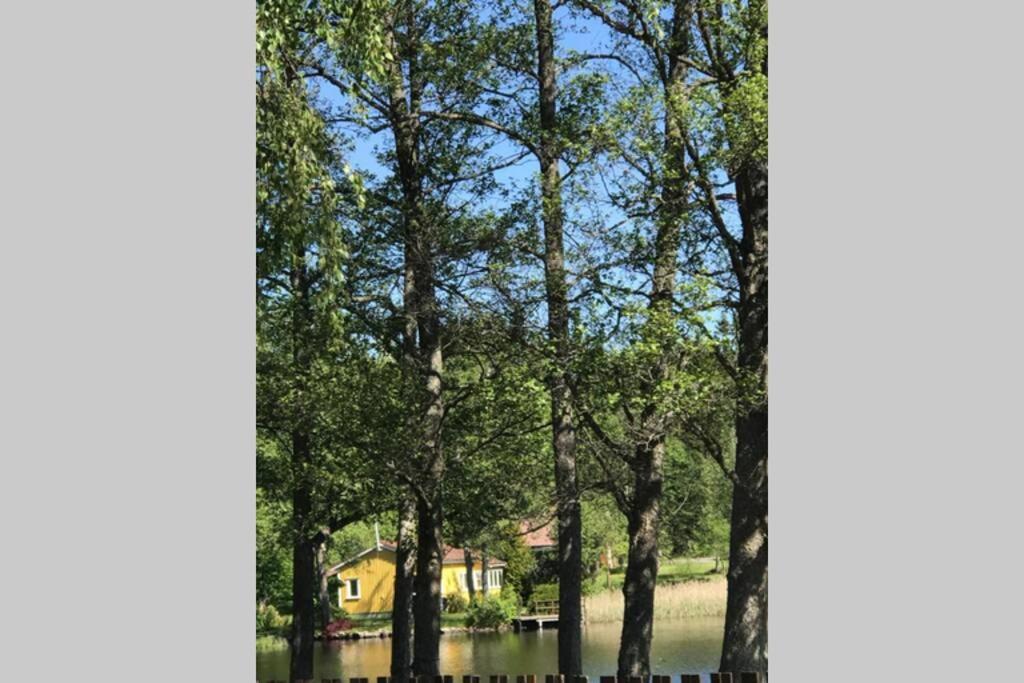 Vacker Hus I Naturen Fröseke Exteriér fotografie