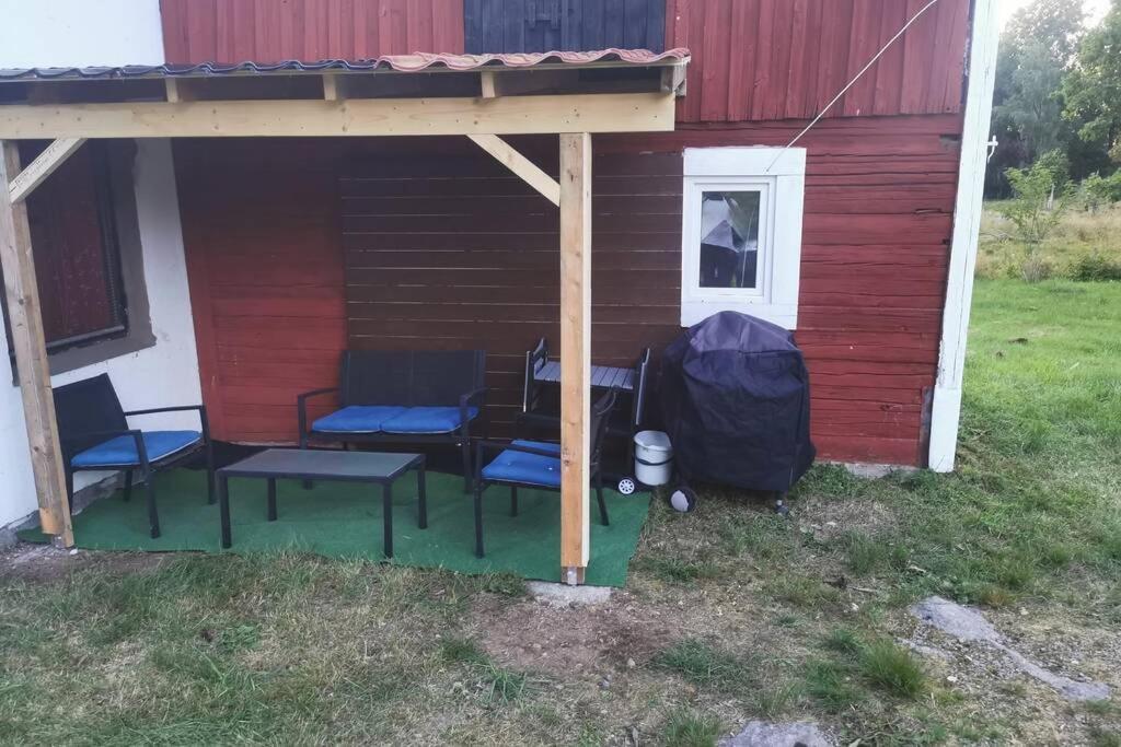 Vacker Hus I Naturen Fröseke Exteriér fotografie