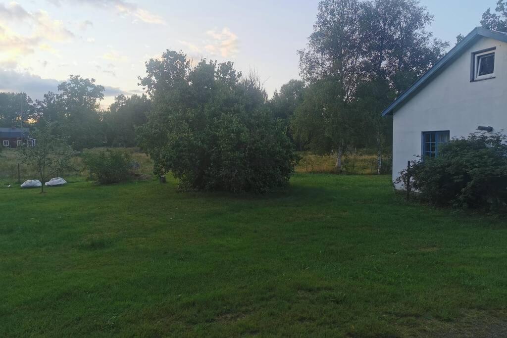 Vacker Hus I Naturen Fröseke Exteriér fotografie